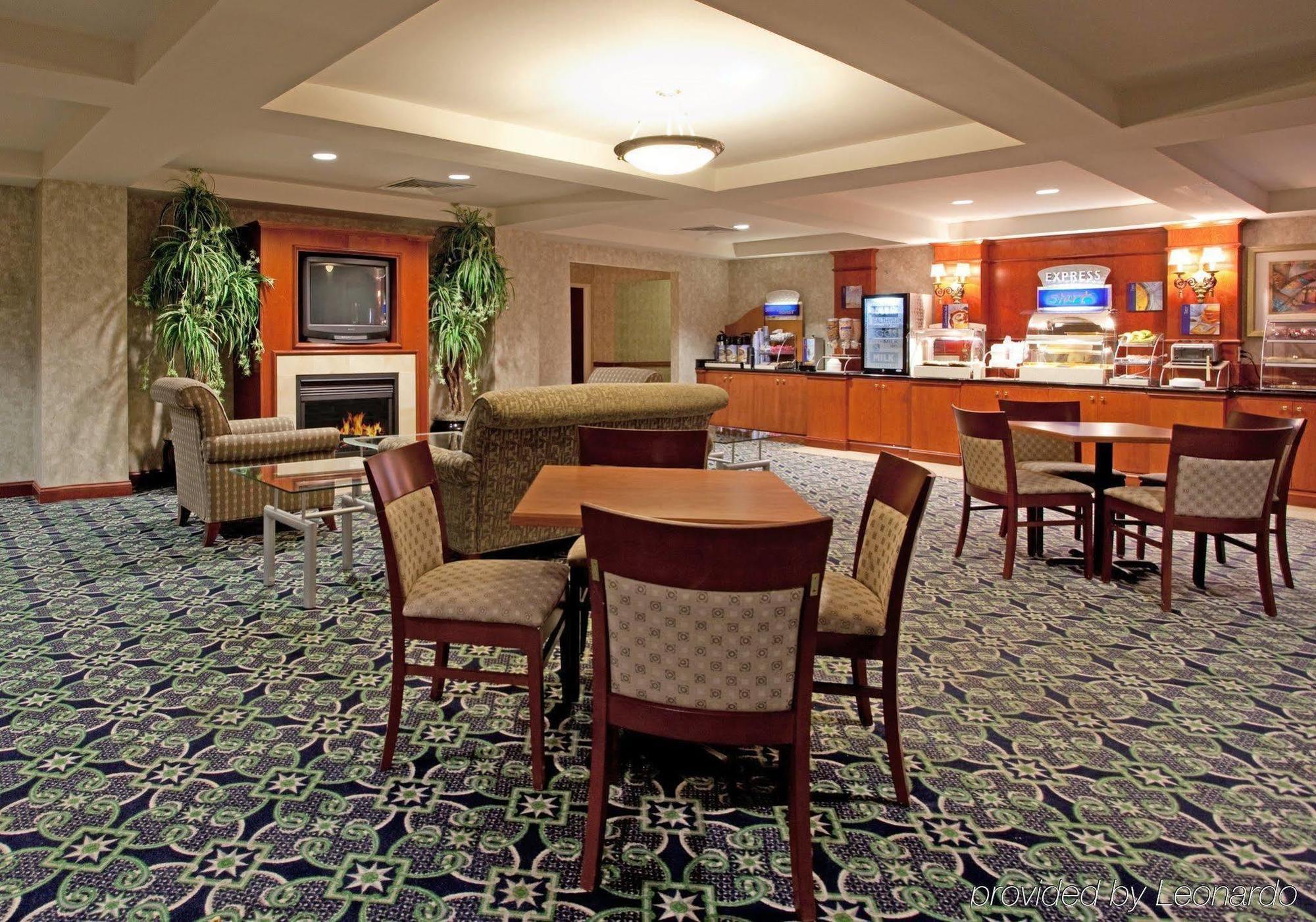 Holiday Inn Express Hotel & Suites Mebane By Ihg Exteriér fotografie