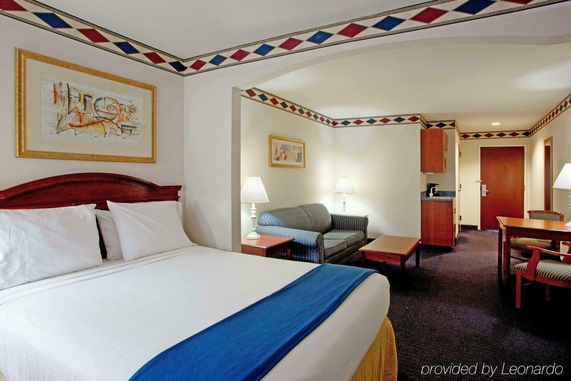Holiday Inn Express Hotel & Suites Mebane By Ihg Exteriér fotografie